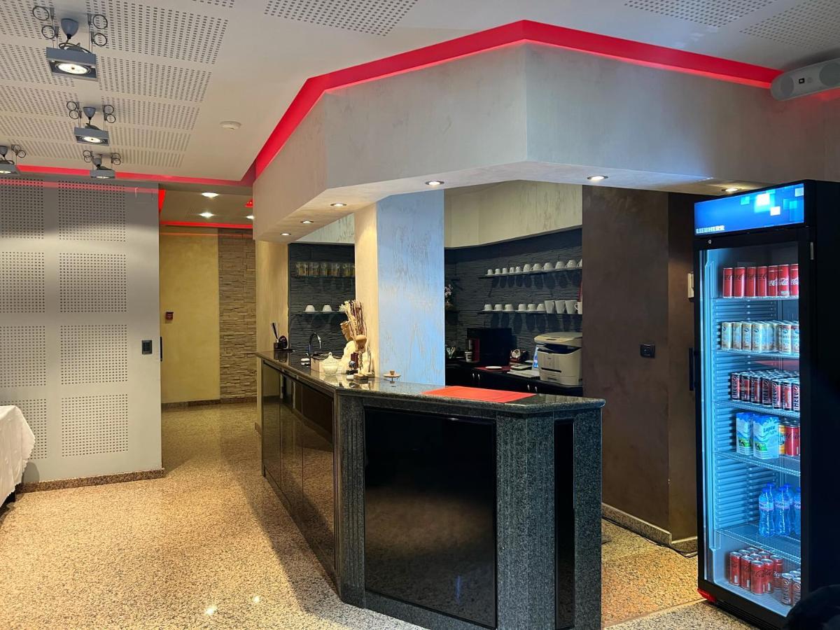 Family Hotel Paradise سينتس قسطنطين وهيلينا المظهر الخارجي الصورة