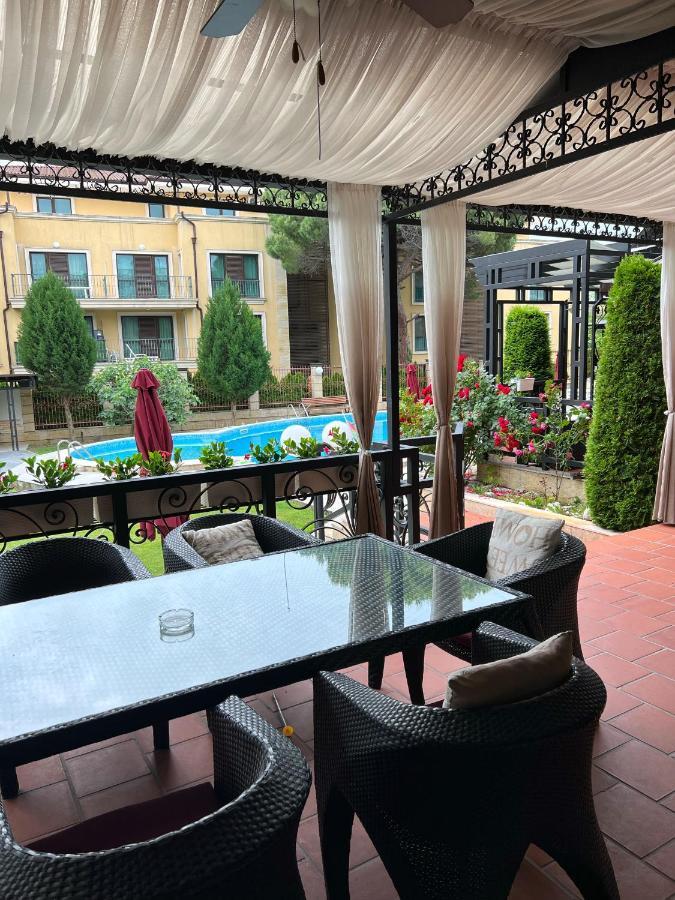 Family Hotel Paradise سينتس قسطنطين وهيلينا المظهر الخارجي الصورة