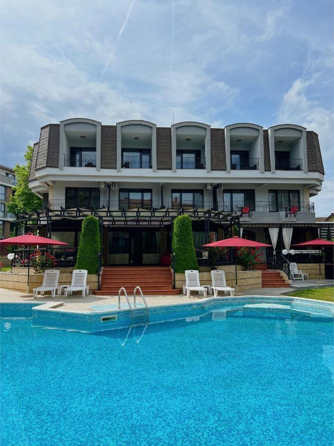 Family Hotel Paradise سينتس قسطنطين وهيلينا المظهر الخارجي الصورة