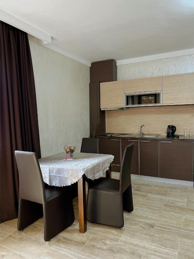 Family Hotel Paradise سينتس قسطنطين وهيلينا المظهر الخارجي الصورة